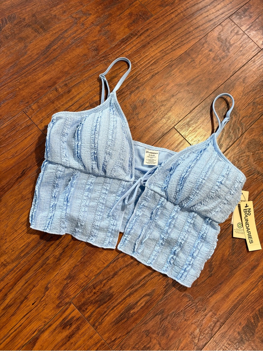 NWT No Boundaries women’s size XL tie front crop top